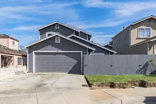 11 Fresa Pl, Salinas, CA 93905 - Photo 1