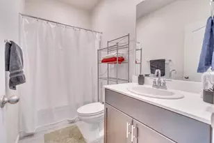 341 Manchester Dr, Los Banos, CA 93635 - Photo 14