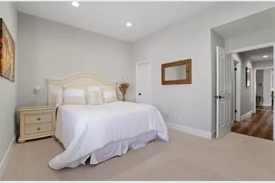 7945 Caledonia Dr, San Jose, CA 95135 - Photo 26