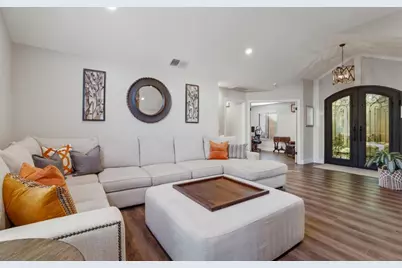 7945 Caledonia Dr, San Jose, CA 95135 - Photo 10