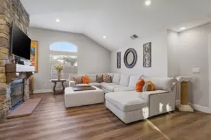 7945 Caledonia Dr, San Jose, CA 95135 - Photo 10