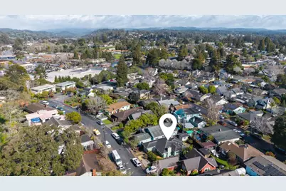 624 Riverview Dr, Capitola, CA 95010 - Photo 32