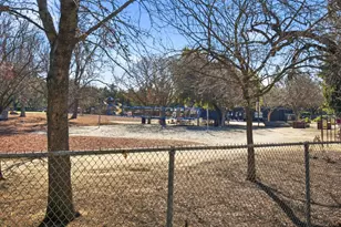 18953 Sara Park Cir, Saratoga, CA 95070 - Photo 28