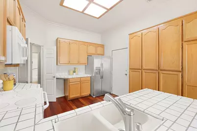 8652 Solera Dr, San Jose, CA 95135 - Photo 12