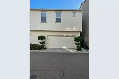 1016 Sallie Ln, Tracy, CA 95376 - Photo 4