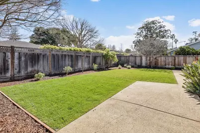 439 Valencia Dr, Los Altos, CA 94022 - Photo 12