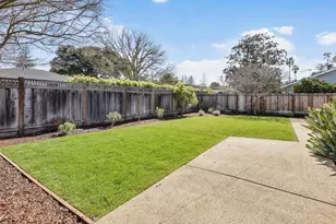 439 Valencia Dr, Los Altos, CA 94022 - Photo 12