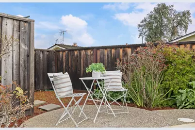 1668 Lachine Dr, Sunnyvale, CA 94087 - Photo 14