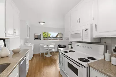 1717 Peartree Ln, Mountain View, CA 94040 - Photo 10