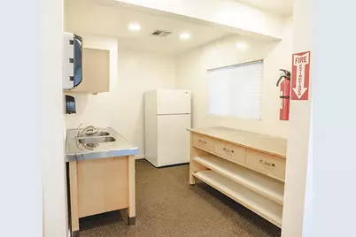 821 W El Camio Real, Mountain View, CA 94040 - Photo 10