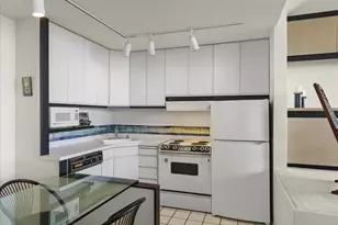 2295 Vallejo St 408, San Francisco, CA 94123 - Photo 22