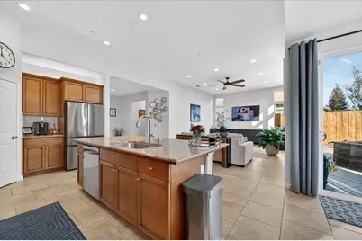 6625 W Vine Ct, Visalia, CA 93291 - Photo 32