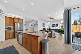 6625 W Vine Ct, Visalia, CA 93291 - Photo 32