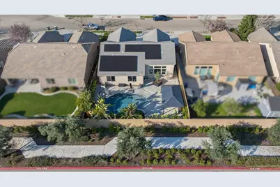 6625 W Vine Ct, Visalia, CA 93291 - Photo 8