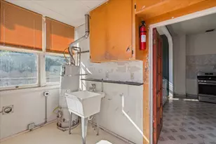 262 E 6th St, Gilroy, CA 95020 - Photo 12