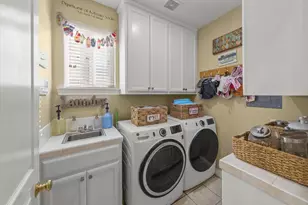 1901 Calistoga Dr, Hollister, CA 95023 - Photo 42