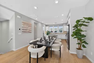 818 Gridley Ter 4, Sunnyvale, CA 94085 - Photo 10
