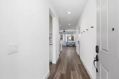 211 Arabian Ln, Hollister, CA 95023 - Photo 6