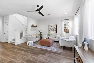 211 Arabian Ln, Hollister, CA 95023 - Photo 8