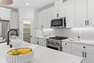 211 Arabian Ln, Hollister, CA 95023 - Photo 12