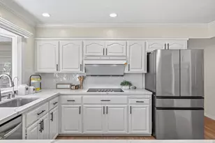 19319 Falmouth Ct, Saratoga, CA 95070 - Photo 14