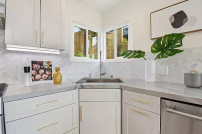 4198 Huntington St, Oakland, CA 94619 - Photo 10