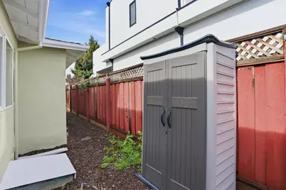 2115 Clarke Ave, East Palo Alto, CA 94303 - Photo 30