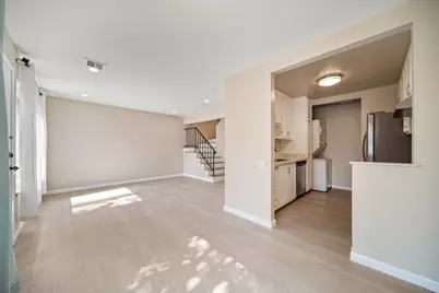 2697 Lone Bluff Way, San Jose, CA 95111 - Photo 4