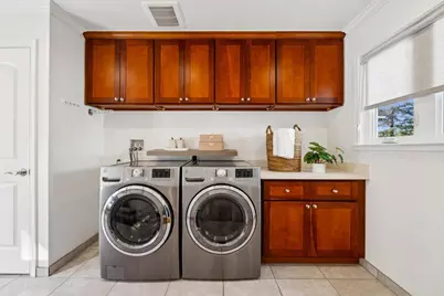 15146 Stratford Dr, San Jose, CA 95124 - Photo 46