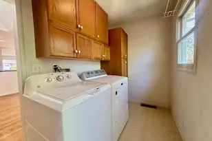 15758 Longwood Dr, Los Gatos, CA 95032 - Photo 16