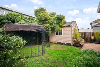 10510 East Ct, Oakland, CA 94603 - Photo 20