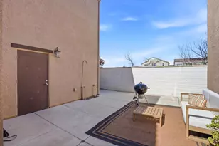 17642 Mystic Dr, Lathrop, CA 95330 - Photo 32