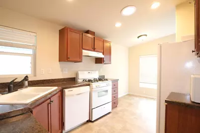 440 Moffett Blvd 3, Mountain View, CA 94043 - Photo 4