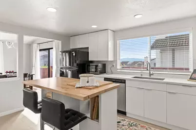 610 Skyway Dr, San Jose, CA 95111 - Photo 6