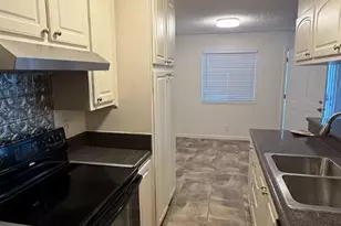 879 Wyman Way 2, San Jose, CA 95133 - Photo 10