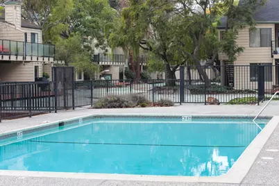 905 W Middlefield Rd 917, Mountain View, CA 94043 - Photo 24