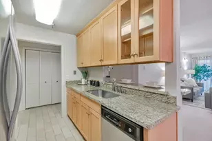 295 Lenox Ave 203, Oakland, CA 94610 - Photo 12