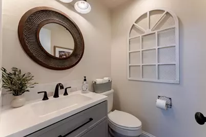 724 Wisteria Dr, Gilroy, CA 95020 - Photo 16