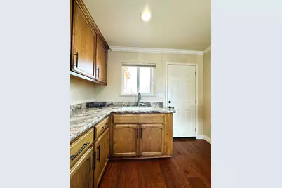 1300 Mesa Dr, Hollister, CA 95023 - Photo 10