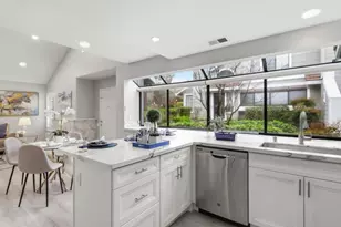 2570 Yerba Bank Ct, San Jose, CA 95121 - Photo 8