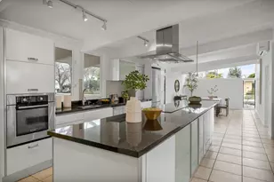 829 Talisman Dr, Palo Alto, CA 94303 - Photo 12