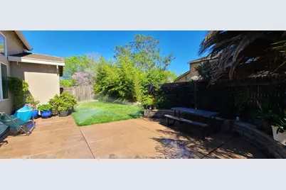 10133 Annie St, Elk Grove, CA 95757 - Photo 20