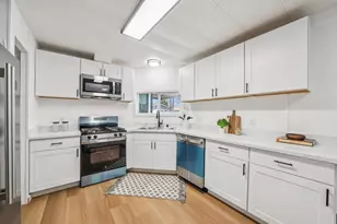 423 Chateau La Salle Dr 423, San Jose, CA 95111 - Photo 24