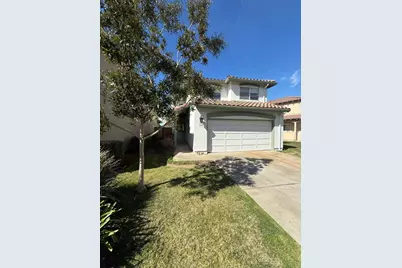 949 Nantucket Blvd 14, Salinas, CA 93906 - Photo 1