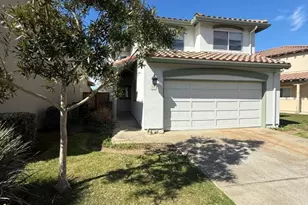 949 Nantucket Blvd 14, Salinas, CA 93906 - Photo 1