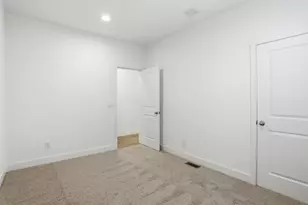 498 Summerland Dr 498, San Jose, CA 95134 - Photo 16