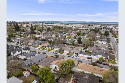 1388 Woodland Ave, San Carlos, CA 94070 - Photo 38