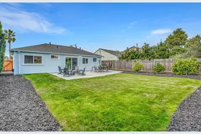 2081 Shoreview Ave, San Mateo, CA 94401 - Photo 26