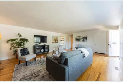 89 Via Descanso, Monterey, CA 93940 - Photo 6