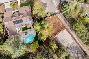 894 Lockhaven Dr, Los Altos, CA 94024 - Photo 18